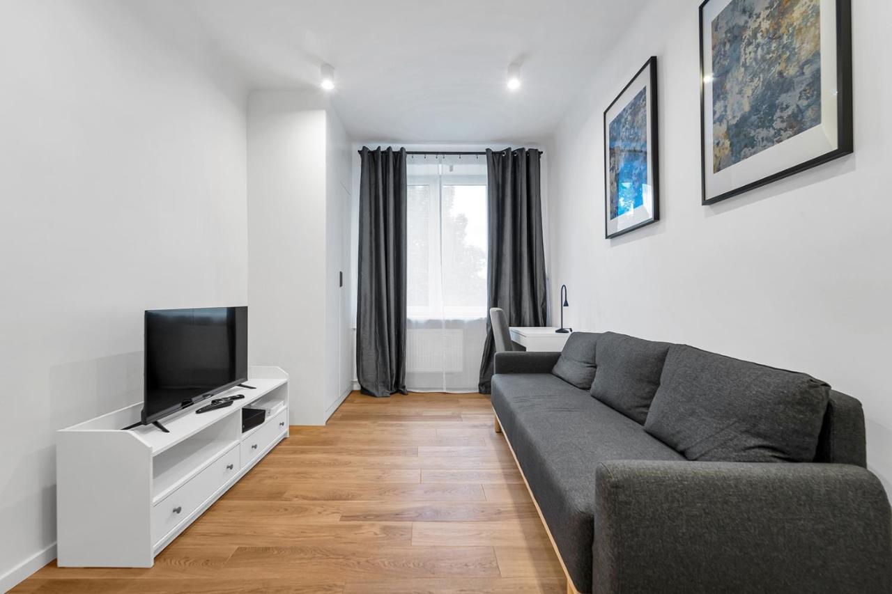Dzielna Standard Apartment Варшава Екстер'єр фото