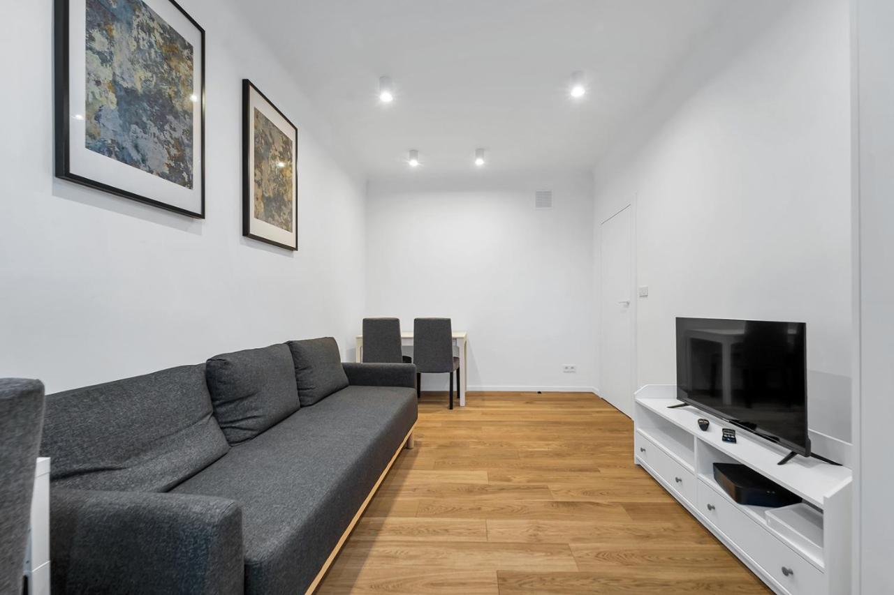 Dzielna Standard Apartment Варшава Екстер'єр фото